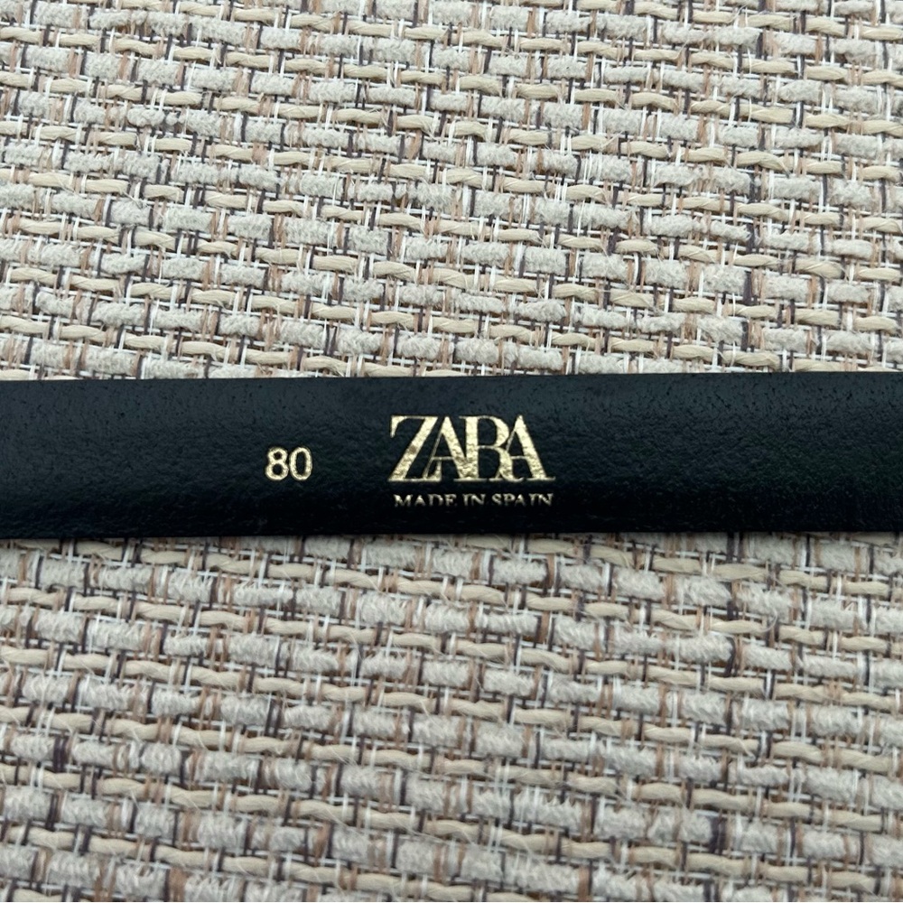 Zara Black Leather Belt with Gold Accents - Picture 4 of 5